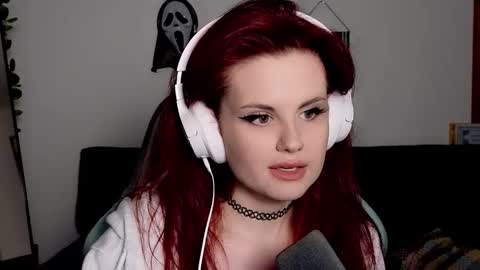 dellacrush_ online show from November 2025 03:26:02 PM