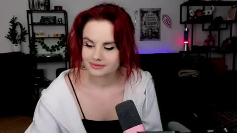 dellacrush_ online show from March 2026 06:20:01 PM