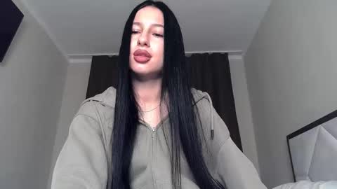 delly_love online show from October 2025 08:07:01 PM