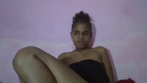 delphine online show from April 2026 03:30:02 AM
