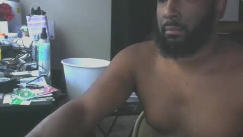 Snapshot of delta7012 chatting on November 2025 04:05:01 PM delta7012 online show from November 2025 04:05:01 PM