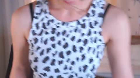 Hi my name is Sari nice to see you in my Room online show from June 2026 05:16:02 AM