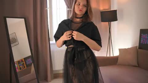 Hi my name is Sari nice to see you in my Room online show from July 2026 04:10:02 AM