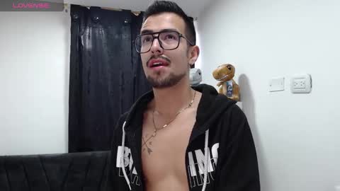 Snapshot of demian_val_4 chatting on February 2026 12:10:02 PM demian_val_4 online show from February 2026 12:10:02 PM