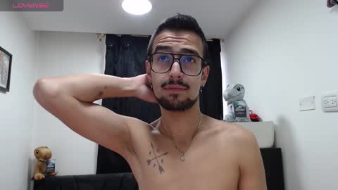 Snapshot of demian_val_4 chatting on February 2026 12:01:01 PM demian_val_4 online show from February 2026 12:01:01 PM