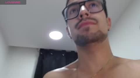 Snapshot of demian_val_4 chatting on February 2026 12:12:01 PM demian_val_4 online show from February 2026 12:12:01 PM