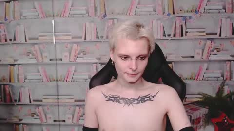 Snapshot of demianenglen chatting on March 2025 02:47:02 AM demianenglen online show from March 2025 02:47:02 AM