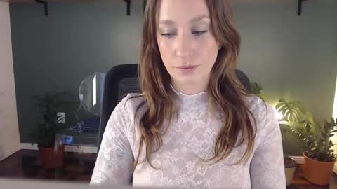 Snapshot of demmetria chatting on April 2026 05:46:02 PM demmetria online show from April 2026 05:46:02 PM