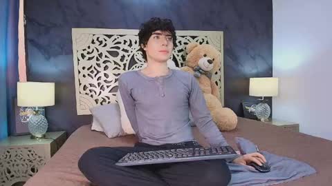Snapshot of demon_foxx chatting on April 2026 01:28:01 PM online show from April 2026 01:28:01 PM