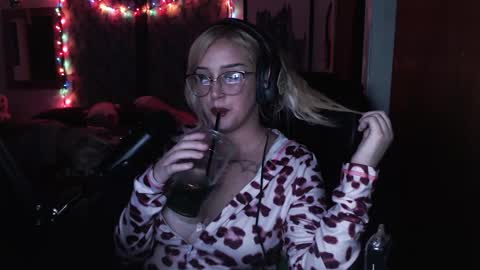 Snapshot of demongf chatting on January 2026 04:17:01 AM Demoness Mina online show from January 2026 04:17:01 AM