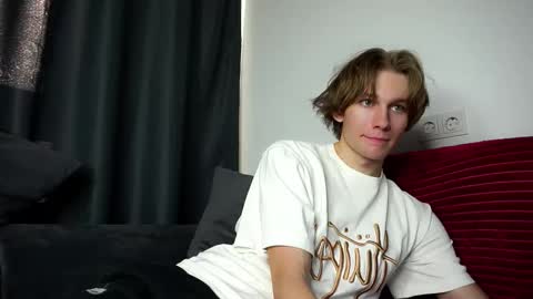 Dave19  online show from February 2025 11:43:01 AM