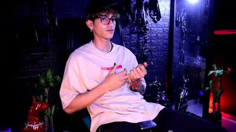 DemonKush online show from November 2025 03:06:02 AM