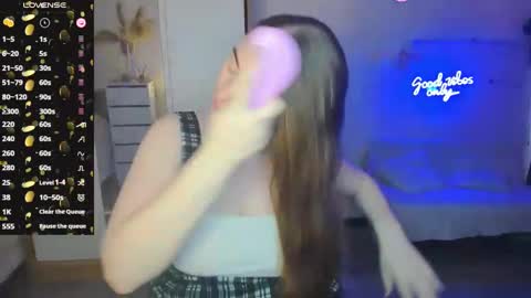 Sophie online show from February 2025 08:31:02 AM