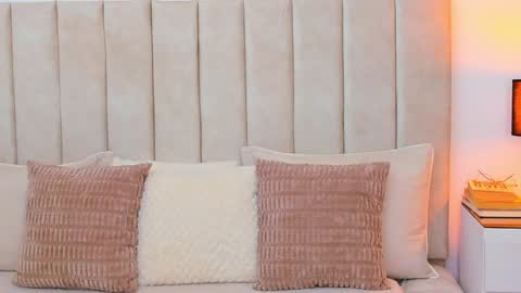 Snapshot of demyrose chatting on December 2024 11:22:01 AM DEMY online show from December 2024 11:22:01 AM