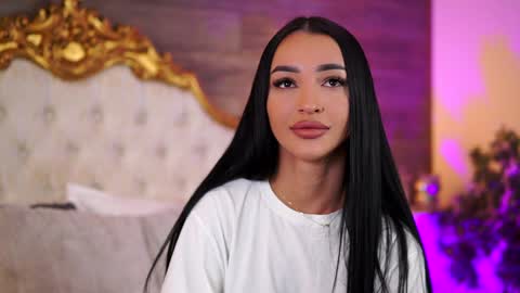 denisedevilles online show from January 2025 08:15:02 AM