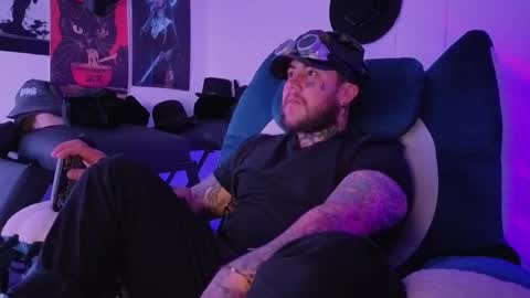 Snapshot of denjig chatting on February 2026 03:00:02 AM Oliver online show from February 2026 03:00:02 AM