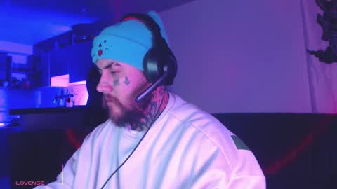 Snapshot of denjig chatting on March 2026 03:45:02 AM Oliver online show from March 2026 03:45:02 AM