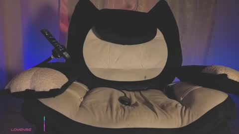 Snapshot of denjig chatting on March 2026 04:13:02 AM Oliver online show from March 2026 04:13:02 AM