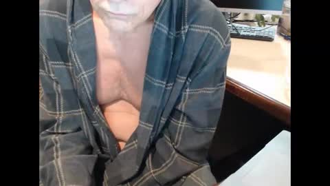 Snapshot of denn_jett chatting on December 2025 10:21:02 AM Den Jet online show from December 2025 10:21:02 AM