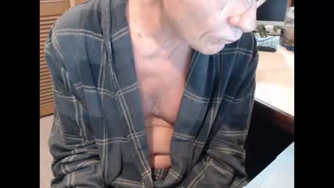 Snapshot of denn_jett chatting on December 2025 11:06:02 AM Den Jet online show from December 2025 11:06:02 AM