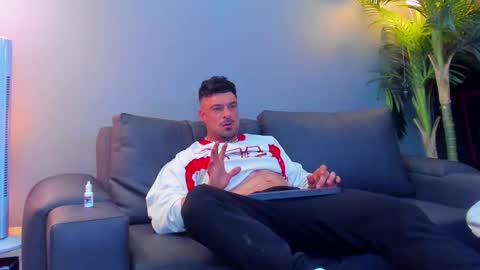 dennis_cox_ online show from October 2025 02:55:01 AM