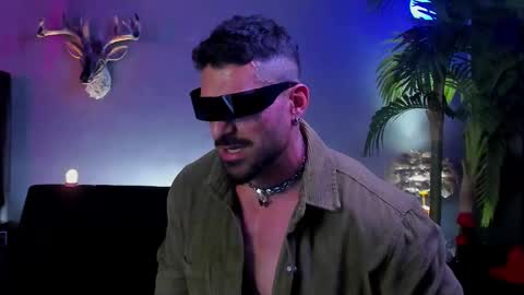 dennis_cox_ online show from March 2026 07:03:02 AM