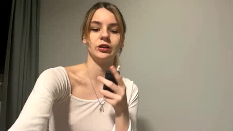 Snapshot of denniskibler chatting on December 2025 06:39:01 PM Denni online show from December 2025 06:39:01 PM