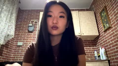 Emma online show from December 2025 02:22:01 PM