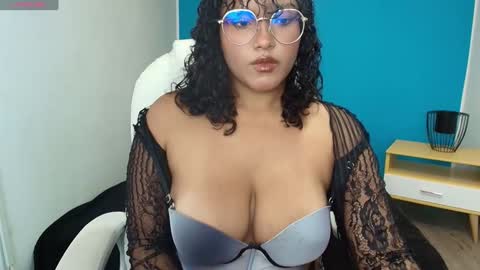 Snapshot of dephne_ chatting on December 2024 01:18:02 PM Dephne online show from December 2024 01:18:02 PM