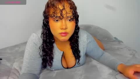 Snapshot of dephne_ chatting on November 2025 06:12:01 PM Dephne online show from November 2025 06:12:01 PM