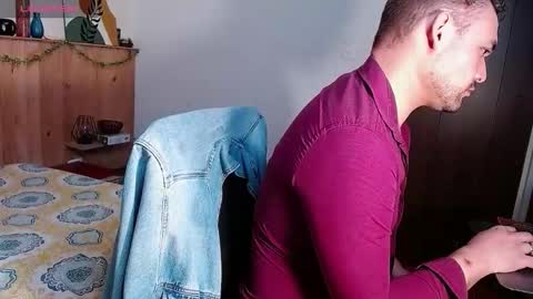 Snapshot of dereck_mills3 chatting on January 2026 02:39:01 AM Dereck Mills3 online show from January 2026 02:39:01 AM