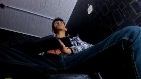 Dereck online show from May 2026 12:13:02 PM