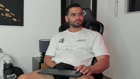 Dereck Vega online show from December 2024 12:40:02 AM