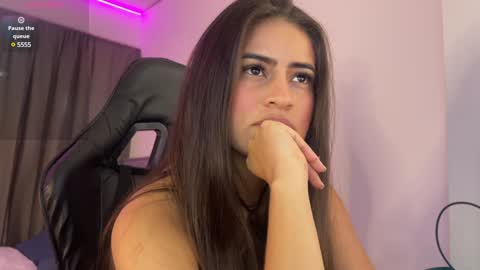 Dereck online show from February 2025 07:59:02 PM