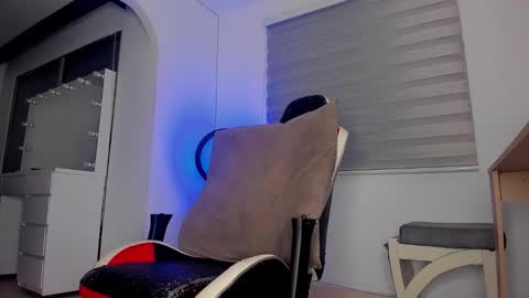 dereckhardd online show from March 2026 09:38:01 AM