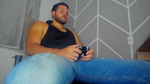 dereckhardd online show from July 2026 09:49:01 AM