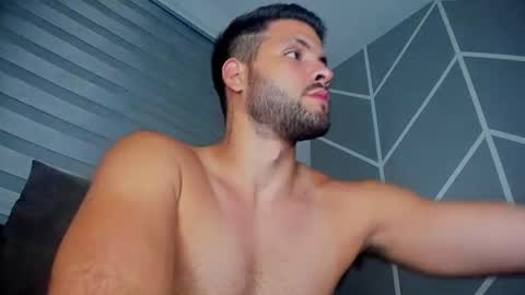 dereckhardd online show from July 2026 07:00:02 AM