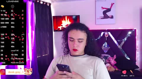 Snapshot of derek_greyy_ chatting on December 2024 06:09:02 PM derek grey online show from December 2024 06:09:02 PM