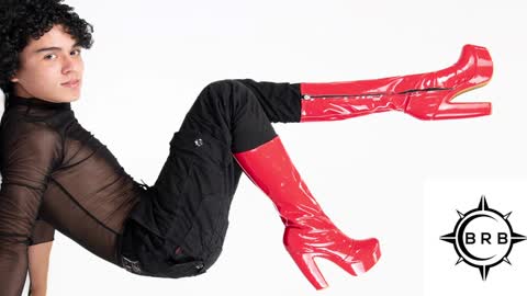 Snapshot of derek_greyy_ chatting on December 2024 04:22:01 PM derek grey online show from December 2024 04:22:01 PM