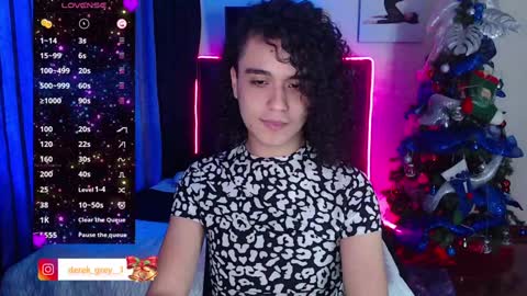 Snapshot of derek_greyy_ chatting on January 2025 12:37:02 AM derek grey online show from January 2025 12:37:02 AM