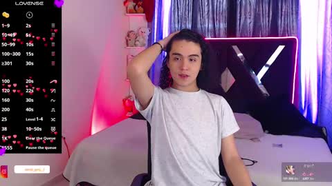 Snapshot of derek_greyy_ chatting on March 2025 04:14:02 PM derek grey online show from March 2025 04:14:02 PM