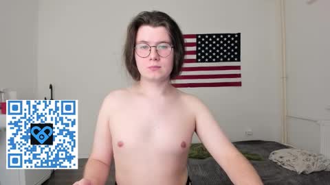 Snapshot of derek_shameless chatting on October 2025 05:57:02 PM Derek online show from October 2025 05:57:02 PM