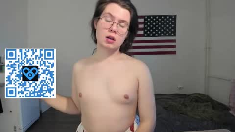 Snapshot of derek_shameless chatting on November 2025 01:34:02 PM Derek online show from November 2025 01:34:02 PM