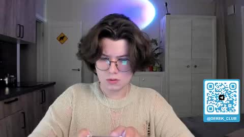 Derek online show from August 2026 07:45:02 PM