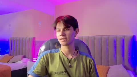derek_sinn online show from May 2026 08:15:01 PM