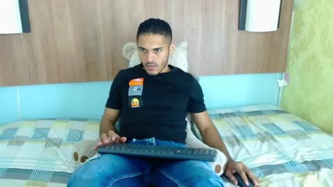 D E R E K online show from December 2025 12:14:02 PM