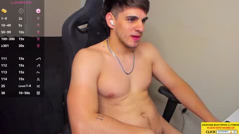 Snapshot of derekcb chatting on January 2025 04:17:01 PM Derekcb online show from January 2025 04:17:01 PM