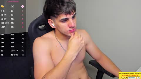 Snapshot of derekcb chatting on January 2025 01:01:01 PM Derekcb online show from January 2025 01:01:01 PM