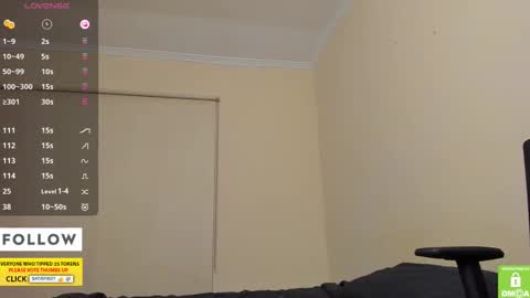 Snapshot of derekcb chatting on October 2025 12:55:01 AM Derekcb online show from October 2025 12:55:01 AM