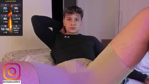 Derek  IG Derekolsen2024 online show from December 2025 01:32:02 AM